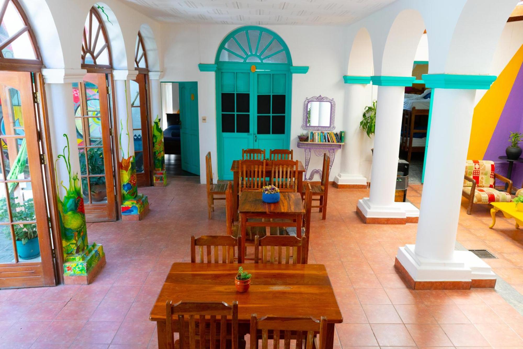 Casa Blanca Pensión 2*